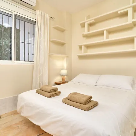 Apartamento Poolside