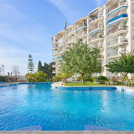 Apartment Poolside *