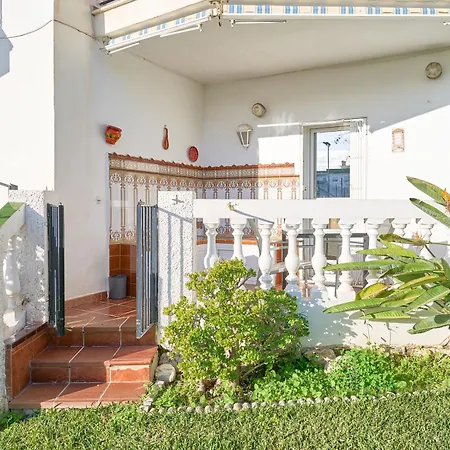 Poolside Apartment Nerja