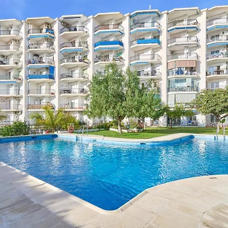 Lägenhet Poolside