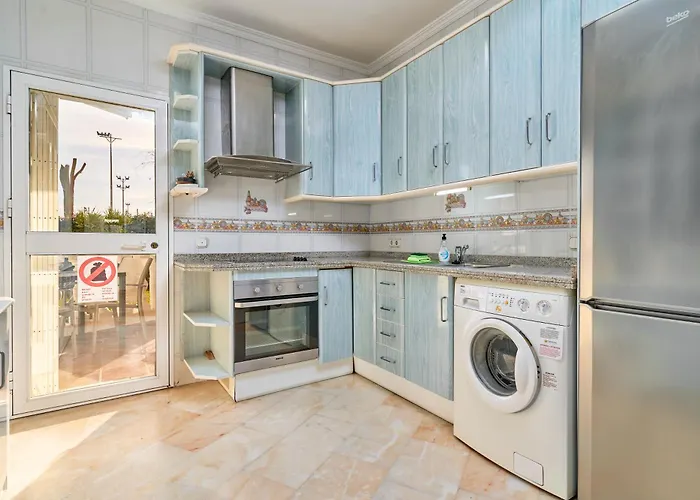 Апартаменты Poolside